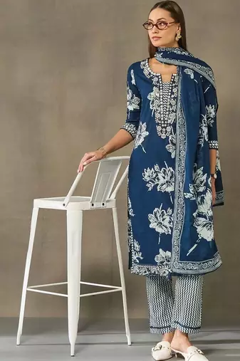 women floral printed regular thread work cotton kurta with trousers & with dupatta