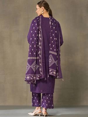 women embroidered regular thread work cotton kurta with palazzos & with dupatta 3