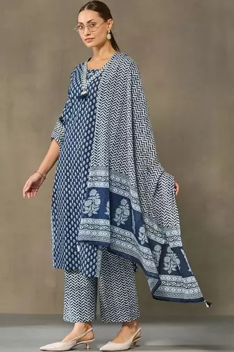women ethnic motifs printed regular cotton kurta with palazzos & with dupatta