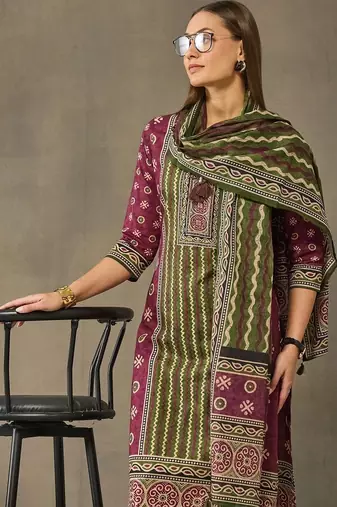 women ethnic motifs printed regular cotton kurta with trousers & with dupatta
