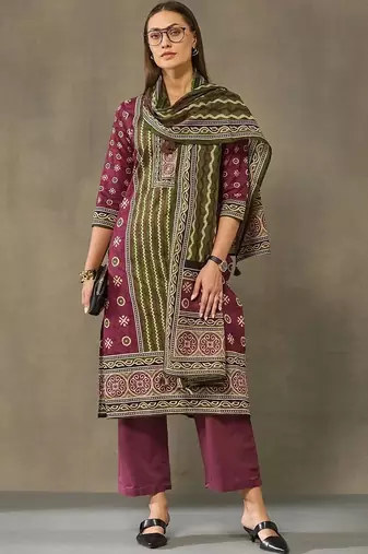women ethnic motifs printed regular cotton kurta with trousers & with dupatta