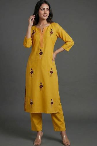 women ethnic motifs embroidered regular thread work kurta with trousers