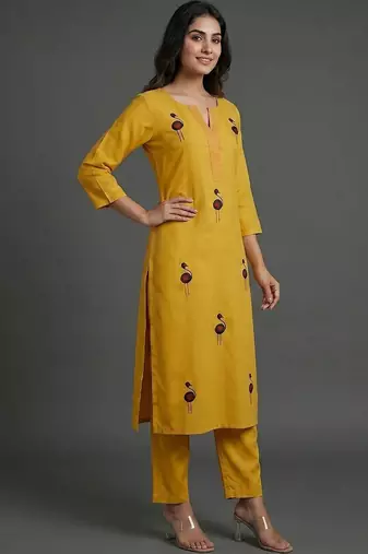 women ethnic motifs embroidered regular thread work kurta with trousers
