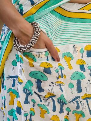 white printed pure cotton ready to wear saree 4
