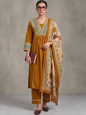 women embroidered empire thread work cotton kurta with trousers & dupatta 1