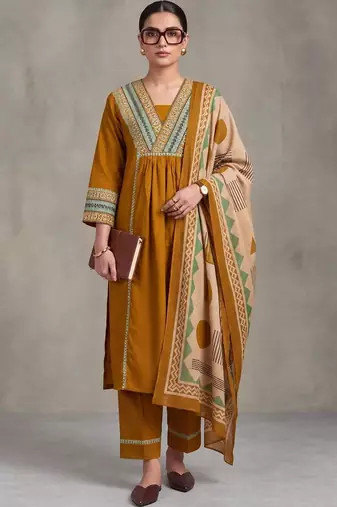 women embroidered empire thread work cotton kurta with trousers & dupatta