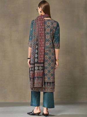 women ethnic motifs printed regular cotton kurta with palazzos & with dupatta 3