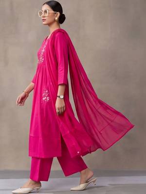women ethnic thread work cotton kurta with trousers & with dupatta 2