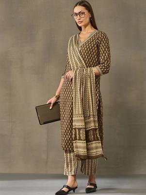 women printed regular cotton kurta with palazzos & with dupatta 6