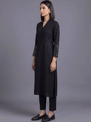 women regular sequinned kurta with trousers 6