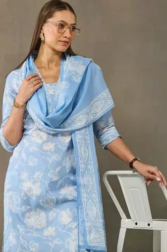 women floral printed regular cotton kurta with palazzos & with dupatta