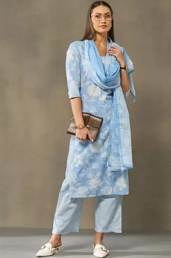 women floral printed regular cotton kurta with palazzos & with dupatta