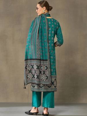 women ethnic motifs printed regular cotton kurta with palazzos & with dupatta 3