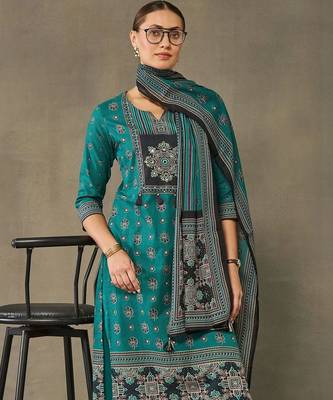 women ethnic motifs printed regular cotton kurta with palazzos & with dupatta 4