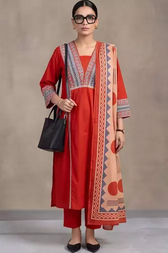 women ethnic motifs printed regular cotton kurta with trousers & with dupatta