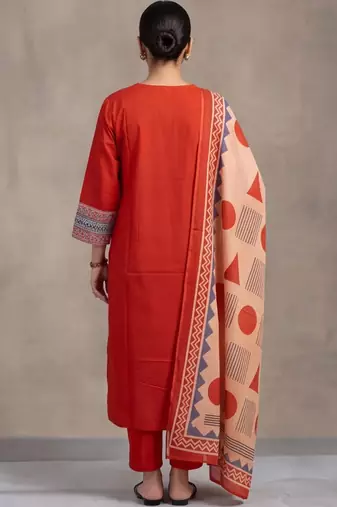 women ethnic motifs printed regular cotton kurta with trousers & with dupatta