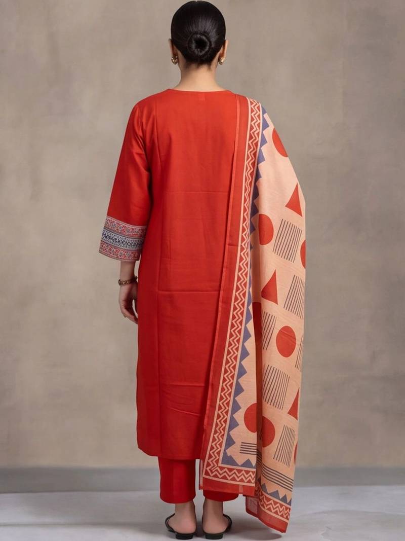 women ethnic motifs printed regular cotton kurta with trousers & with dupatta