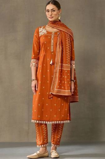 women ethnic motifs embroidered regular thread work cotton kurta with trousers & with dupatta