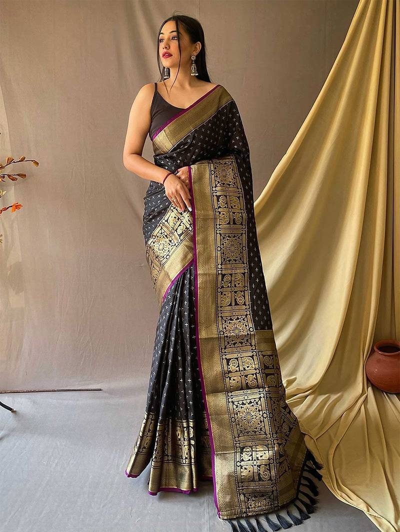 black black & gold-toned geometric woven design zari kanjeevaram saree