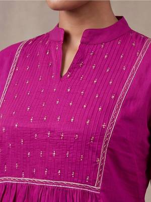 women floral embroidered regular thread work cotton kurta with trousers & with dupatta 4
