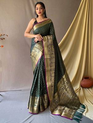 green green & gold-toned geometric woven design zari kanjeevaram saree 1