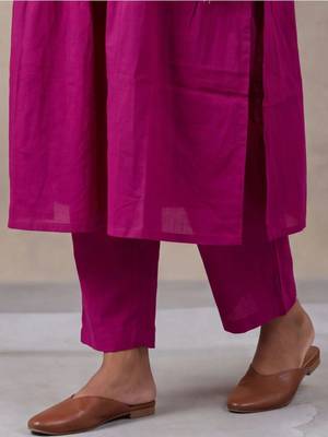 women floral embroidered regular thread work cotton kurta with trousers & with dupatta 6