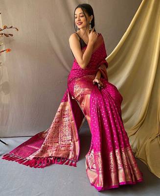 pink pink & gold-toned geometric woven design zari kanjeevaram saree 2