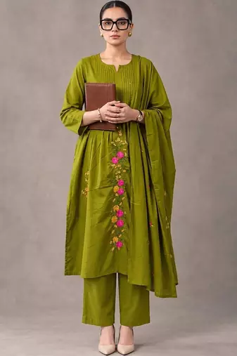 women floral embroidered empire thread work cotton kurta with trousers & with dupatta