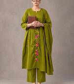 women floral embroidered empire thread work cotton kurta with trousers & with dupatta