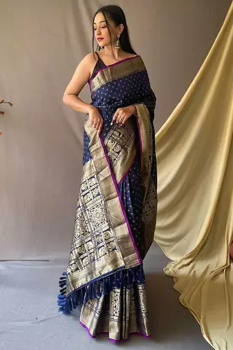 navy_blue navy blue & white geometric woven design zari silk blend kanjeevaram saree