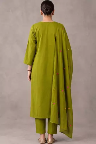 women floral embroidered empire thread work cotton kurta with trousers & with dupatta