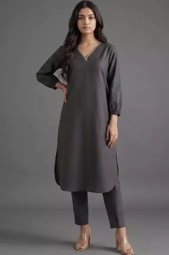 women regular thread work kurta with trousers
