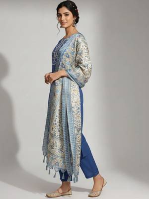 women ethnic motifs embroidered regular thread work kurta with trousers & with dupatta 5