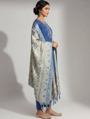 women ethnic motifs embroidered regular thread work kurta with trousers & with dupatta 6
