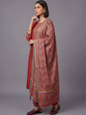 women ethnic motifs regular kurta with trousers & with dupatta 5