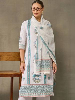 women ethnic motifs printed regular kurta with palazzos & with dupatta 4