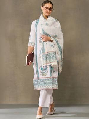 women ethnic motifs printed regular kurta with palazzos & with dupatta 5