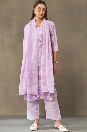 women floral printed regular cotton kurta with palazzos & with dupatta