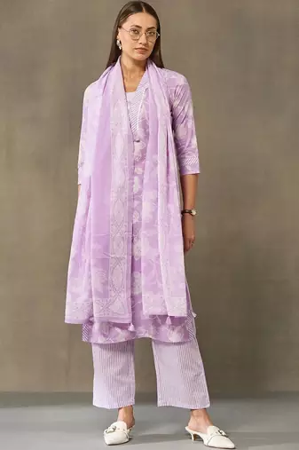 women floral printed regular cotton kurta with palazzos & with dupatta