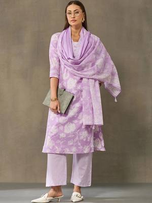 women floral printed regular cotton kurta with palazzos & with dupatta 5