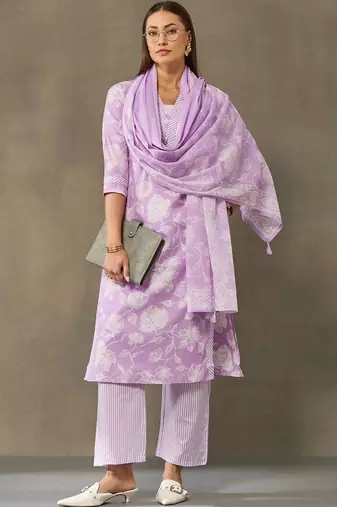 women floral printed regular cotton kurta with palazzos & with dupatta