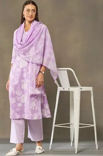 women floral printed regular cotton kurta with palazzos & with dupatta