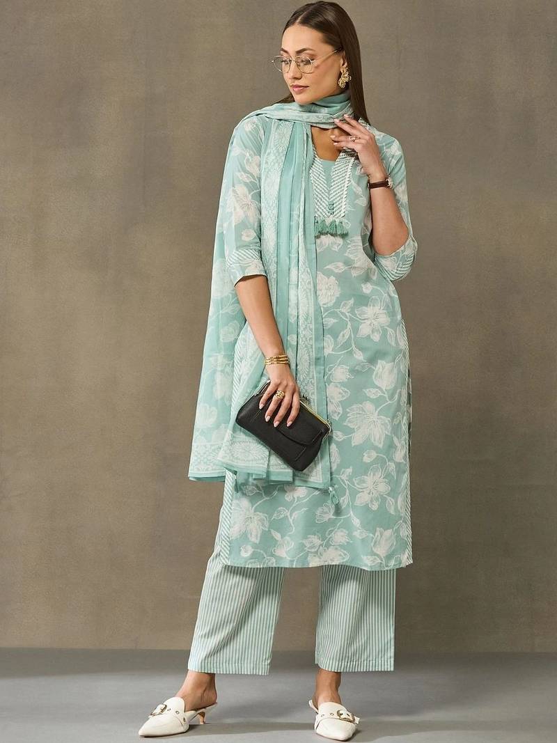 women floral printed regular cotton kurta with trousers & with dupatta