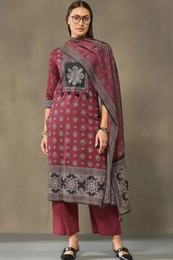 women ethnic motifs printed regular cotton kurta with trousers & with dupatta