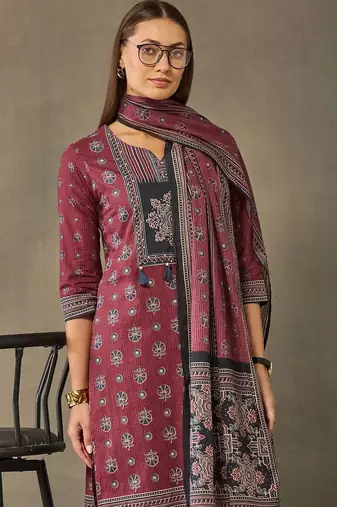 women ethnic motifs printed regular cotton kurta with trousers & with dupatta