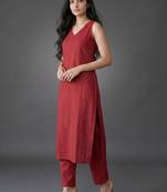 women regular kurta with trousers