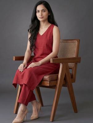 women regular kurta with trousers 6