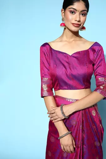 magenta magenta & gold-toned ethnic motifs silk blend banarasi saree