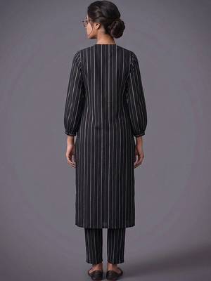 women striped regular silk crepe kurta with trousers 4