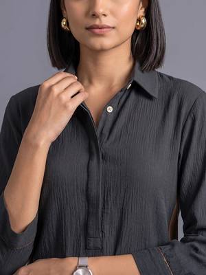 women regular kurta with palazzos 2